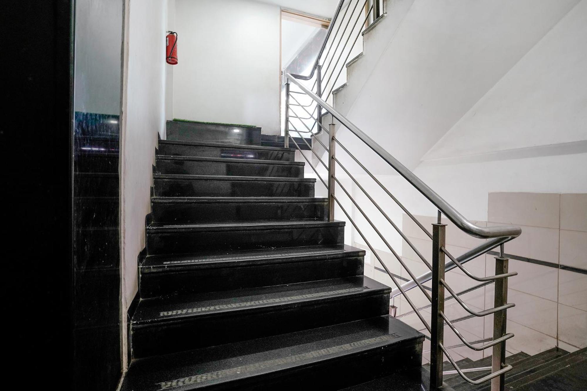 Fabhotel Lotus I Surat Exterior photo